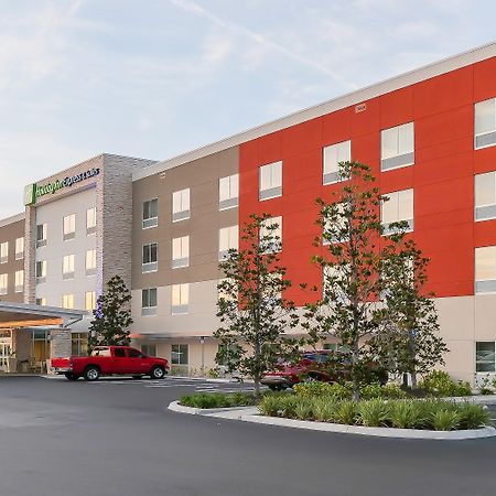 Holiday Inn Express & Suites - Tampa East - Ybor City By Ihg Exterior photo