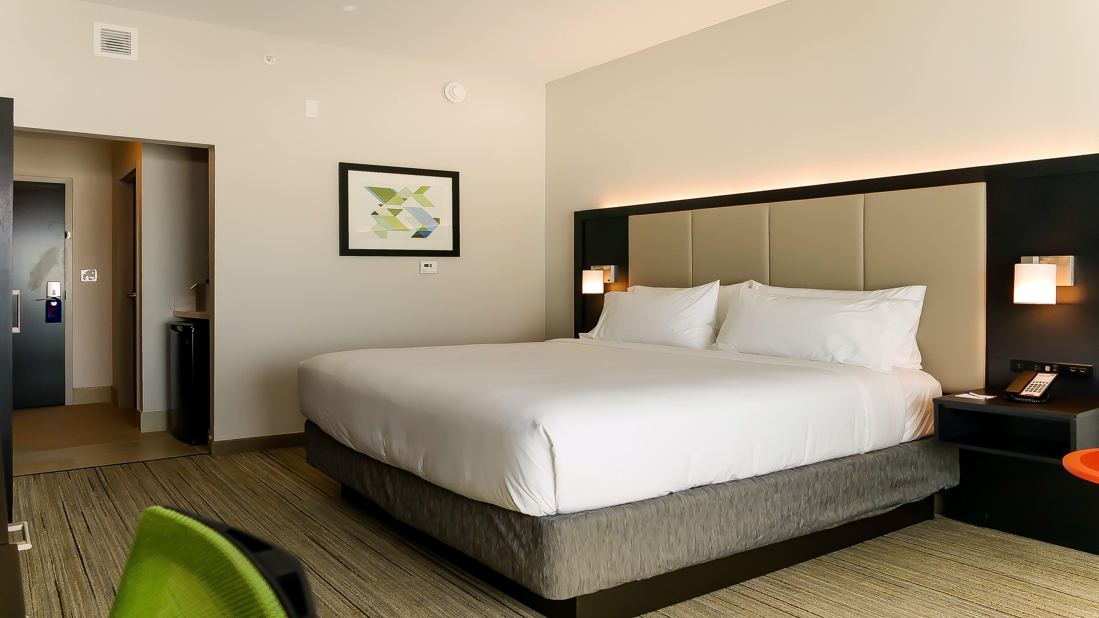 Holiday Inn Express & Suites - Tampa East - Ybor City By Ihg Exterior photo