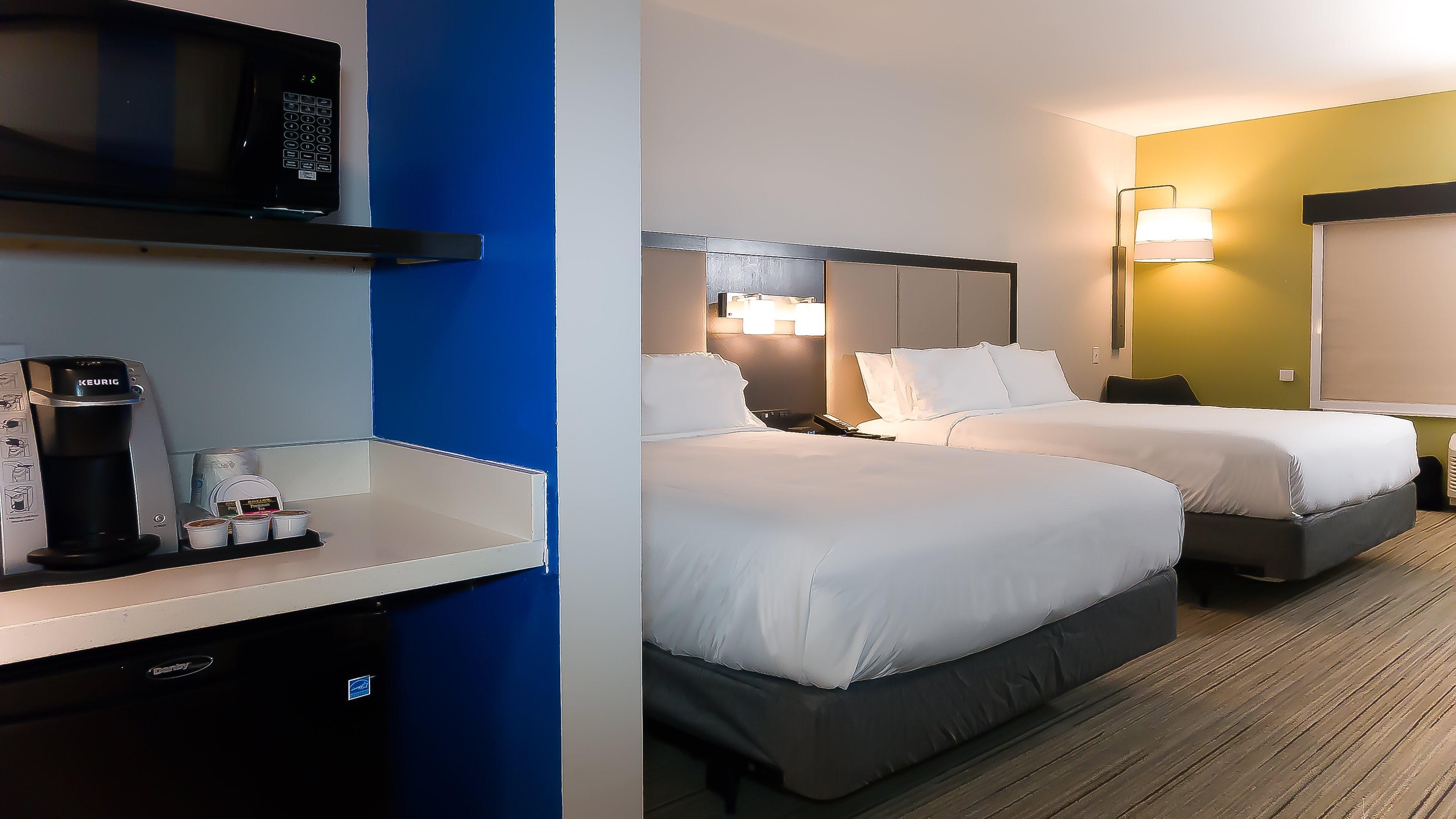 Holiday Inn Express & Suites - Tampa East - Ybor City By Ihg Exterior photo